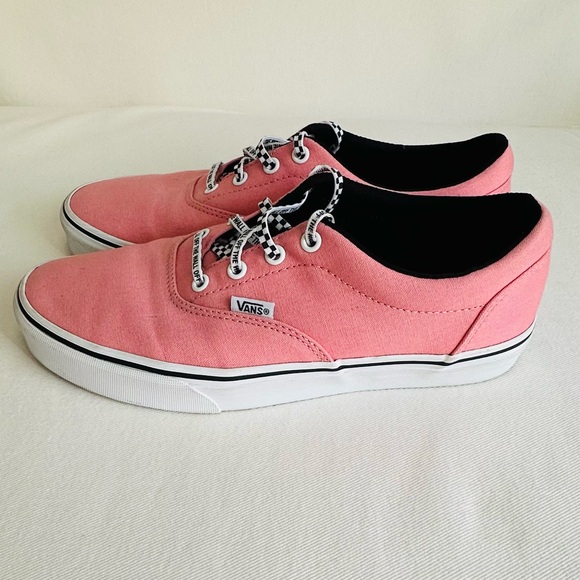 Pink Vans Era LX in pre owned mint condition; Pink + THE LACES! - Picture 2 of 6